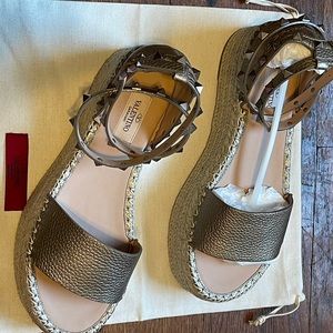 Authentic VALENTINO Rockstud Metallic Espadrilles